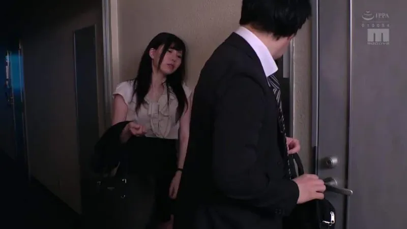 Vợ yêu nhà kề bên nhận nhầm tôi là ông chồng trong một hôm say xỉn