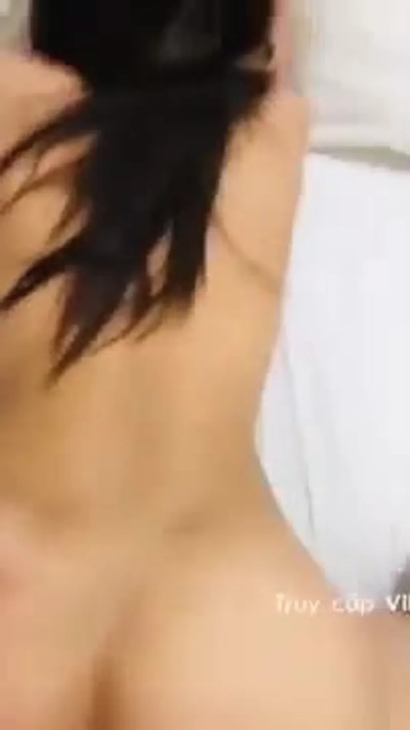 Em dâm lên to khi xoạc chym cong